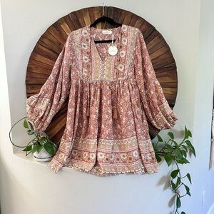 NWT Tanah Folk Floral Boho mini dress in Pink and Cream . M/L